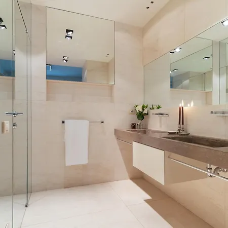 Guesthost - 500sqm Luxury With Spa, Gym, Terrace, Game & Garage *