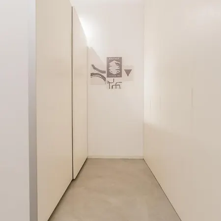 M25 - Garage Loft Lejlighed *