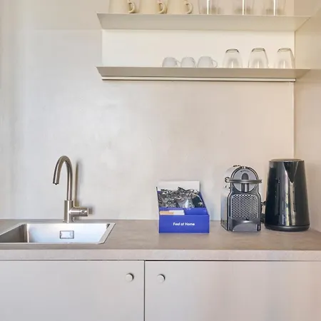 아파트 Retreats Navigli *