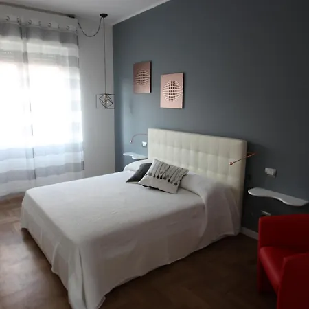 Bruzzanese Apartment