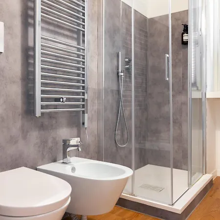 Spacious Design 4*