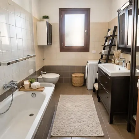 Bicocca, Free Parking, Private Garage, Metro M5 200m, Garden, Kids & Pet Friendly Milano