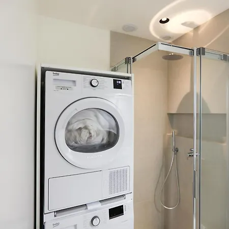 Morozzo1939 - An Authentic Milanese Home, Near Duomo Apartment *