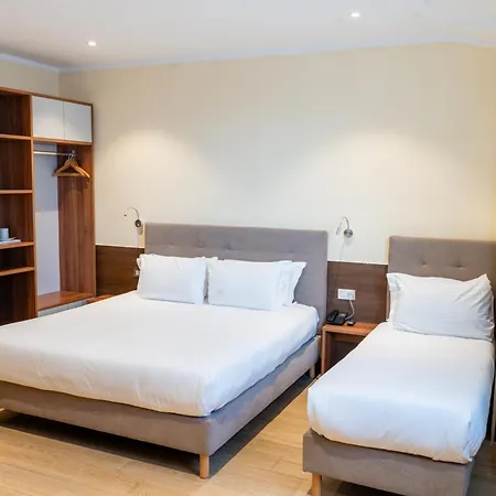 Lh Hotel Mediolan
