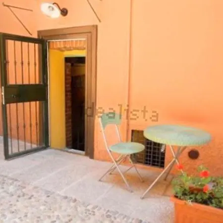 Daire Peaceful Loft In The Heart Of Navigli *