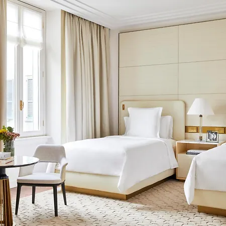 Four Seasons Hotell 5*