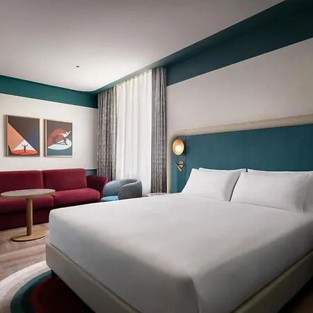 Puccini Milan, Tapestry Collection By Hilton Mailand