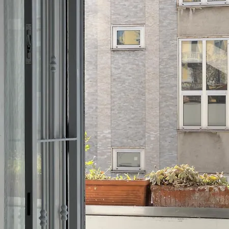 Business * ミラノ