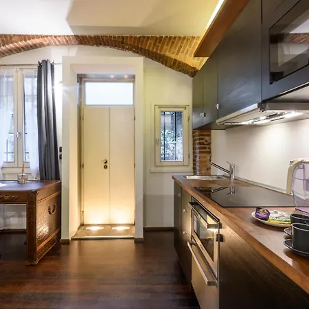 Lägenhet Sforza 57 - Romantic Escape With Jacuzzi