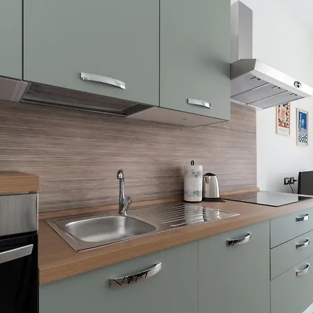 Guesthost - Modern Flat In Vigentino 公寓 米兰
