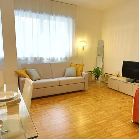 Vela Apartament *
