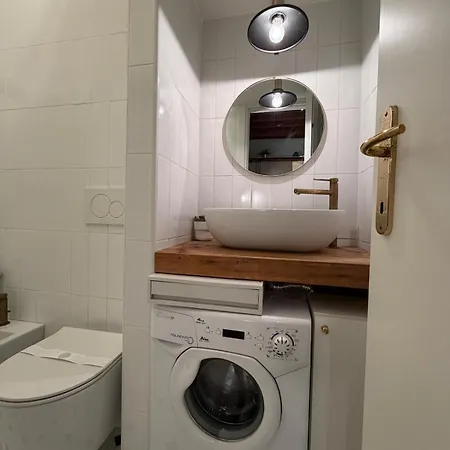 M7 Urban Apartment