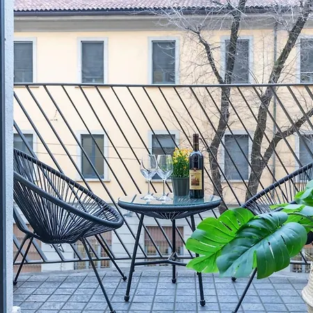 Duomo 15 Min Walk - Historic Center, 4 Bedrooms And 2 Terrace