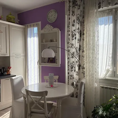 Апартаменты Lilla Милан