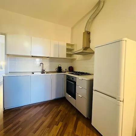 Corso 5 - Velo Milánó