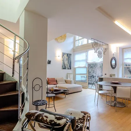 Daire Isola Oasis - Loft With Garden & Free Private Garage Milano