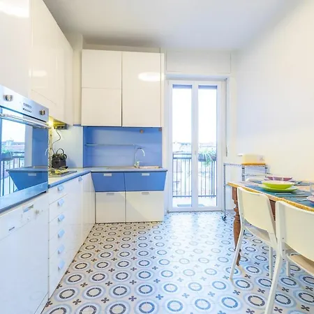 Spacious And Bright 2bdr, 2 Bathrooms Daire