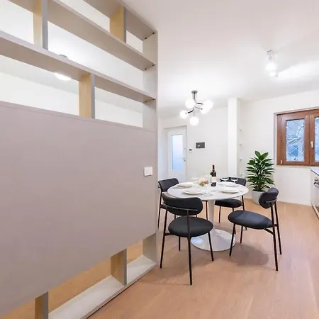 Centre Luxury, 2bdr, Sleeps 5 Appartement Milan