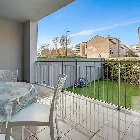 Bon7 Luminoso A Per 4 Milán