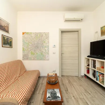 Large Modern With Wifi And Ac * מילאנו
