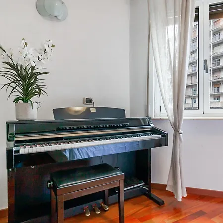 New Near Station 3 Bedroom