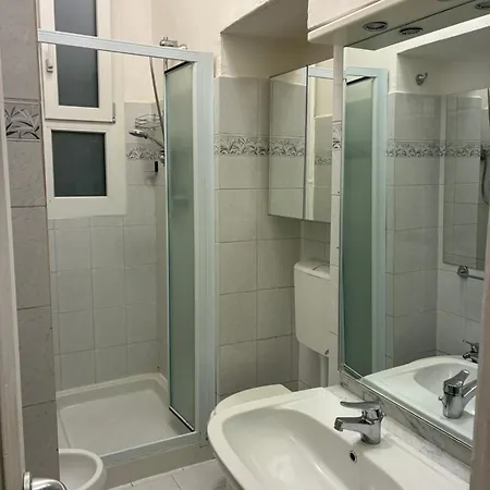 Plinio House * ميلان