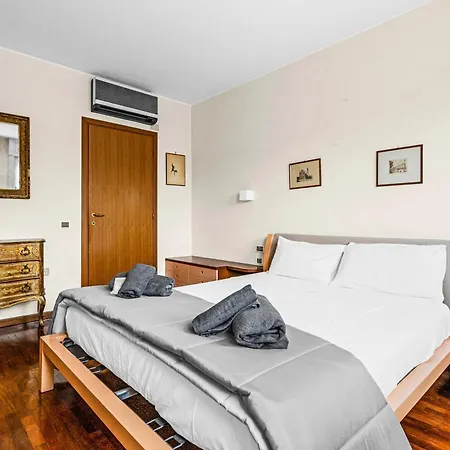 Apartman Lab17 Ampio E Luminoso Per 7 A Milánó