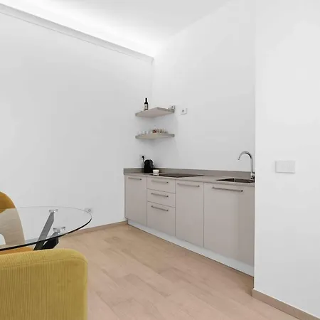 Premium With Balcony - Hospital Besta Апартаменты *