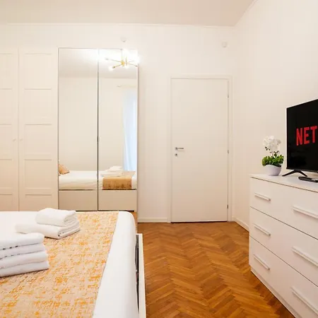 شقة Ramazzini District - Elegant Flat X8 *