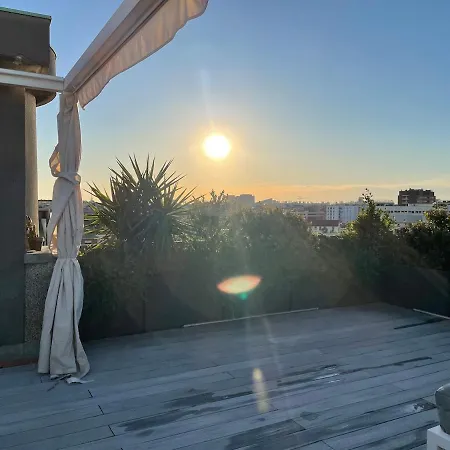 Penthouse With Terrace Daire