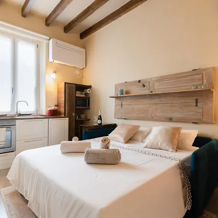 Appartamento Charm Two-room Bocconi Navigli Darsena