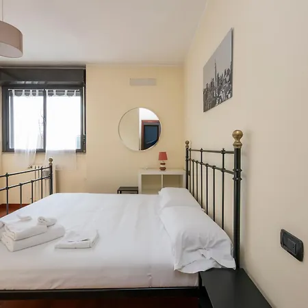Apartman I Host - Russoli 7 Milánó