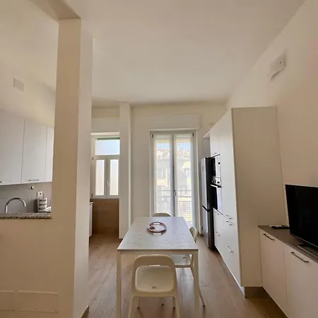 Appartement Corso Garibaldi 73 *