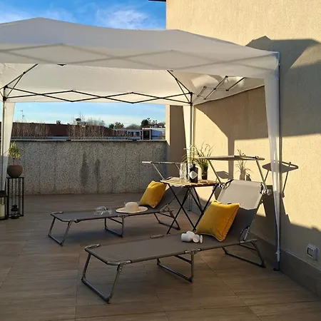 Apartamento Bright With Terrace And Free Parking *