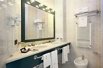 Rege Linate Aparthotel *