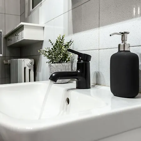 公寓 Stayeasy Ripa27 - 4 Pax With Navigli View 米兰