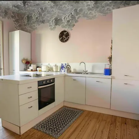 Centro Di Con Terrazzo Meraviglioso Апартаменты *