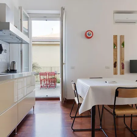 Guesthost - Comfy Terrazza Farini In Derganino شقة *