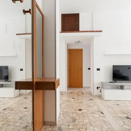 Guesthost - Cozy Varesina Area Apartment