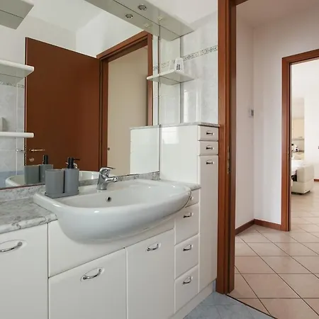 La Casa Di Marco - Luminoso A 2 Minuti Dalla Metro Apartment Milan