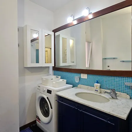 Three-room In Tortona District Milaan