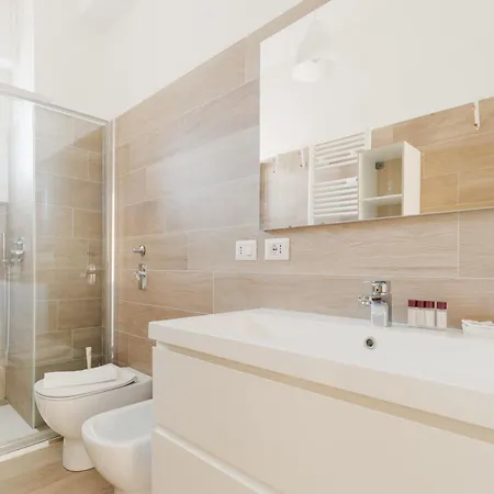 Guesthost - Spacious Balcony X6 Apartman