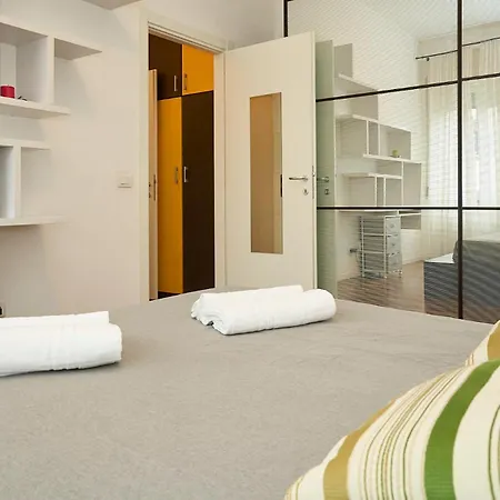 Life - Duomo Cozy Flat - Free Indoor Parking Appartamento Milano