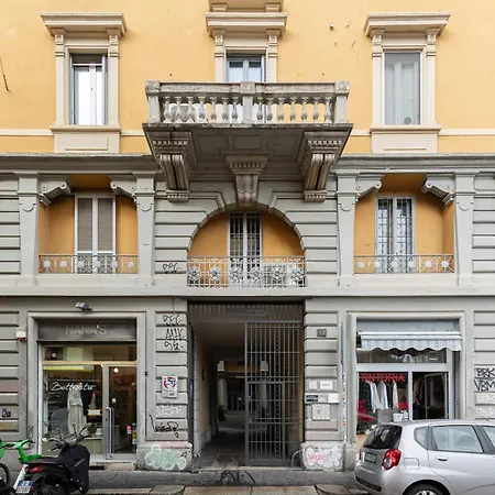Lägenhet Moderno Bilocale In Via Tortona A 500m Dai Navigli *