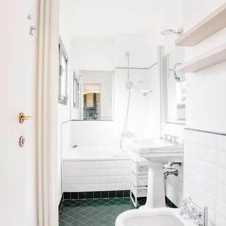 Duomo Charming Maison With Private Terrace - A Unique Milanese Experience Apartment