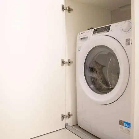 Stylish 1br Near Διαμέρισμα *