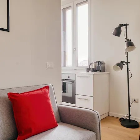 Just Urban - Modern And Strategic 1-br Flat A - Station Milano