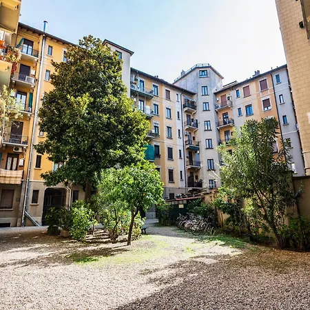 New Aparthotel, 2 Guests, Wi-fi, Viale Umbria Lägenhet 4*