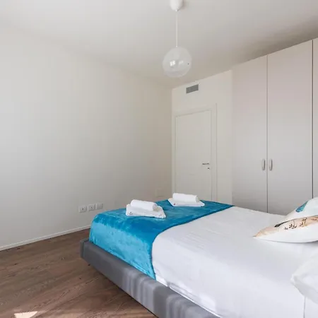 Apartament Stayeasy Santa Sofia 8-c - Duomo 2br Design Flat Mediolan