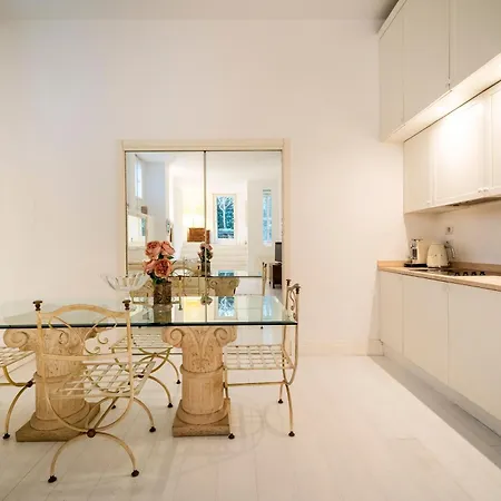 公寓 Center Luxury - Duomo 5 Min - Wifi *